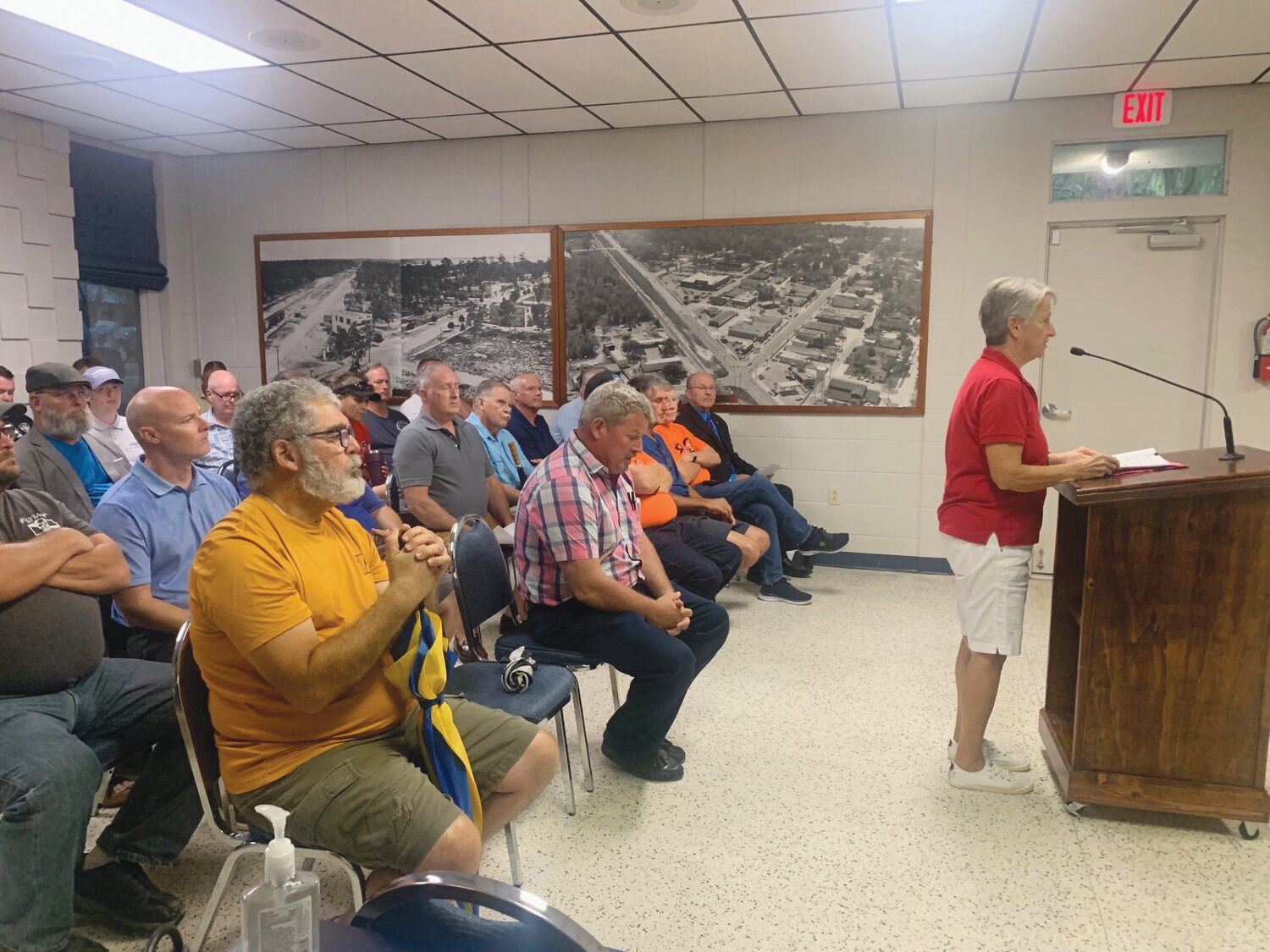 Save Our Lakes’ Vivian Katz James gave city commissioners details on a proposed Americans with Disabilities Act-accessible fishing pier at Keystone Beach. The project would include a fixed and floating dock. The council agreed to add the proposal to a future meeting.